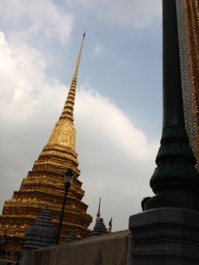 素敵な寺院を見てタイに来たという実感。