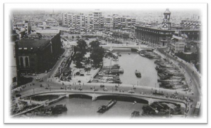 図１　上海市内を東西に流れる蘇州河両岸。右手（北側）は日本人街だった