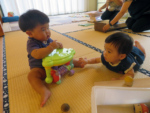 なぜだか人気のおもちゃ♬