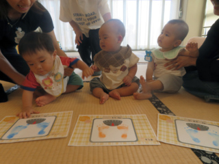 赤ちゃんタイム「足形スタンプ」👣